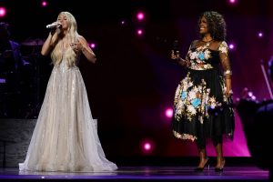 CeCe Winans, Carrie Underwood own ACM Awards