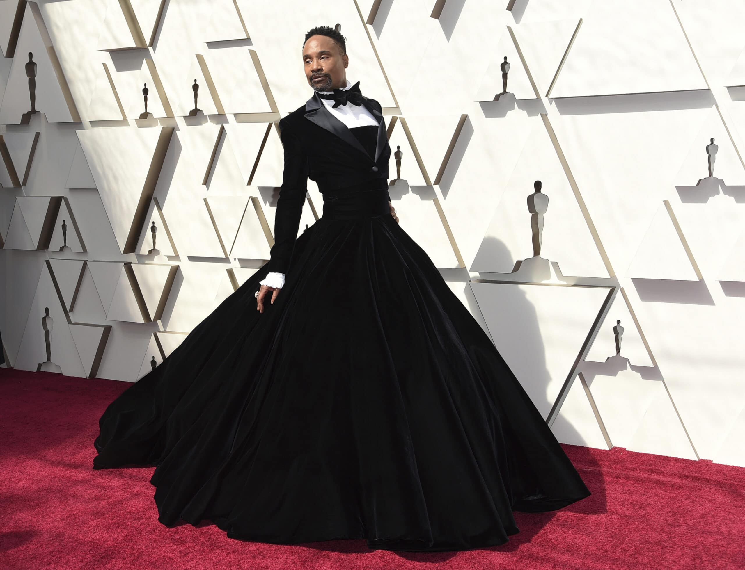 Actor Billy Porter breaks silence about HIV NewsLooks