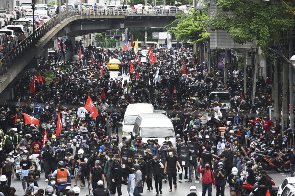 thai riot police repel protesters