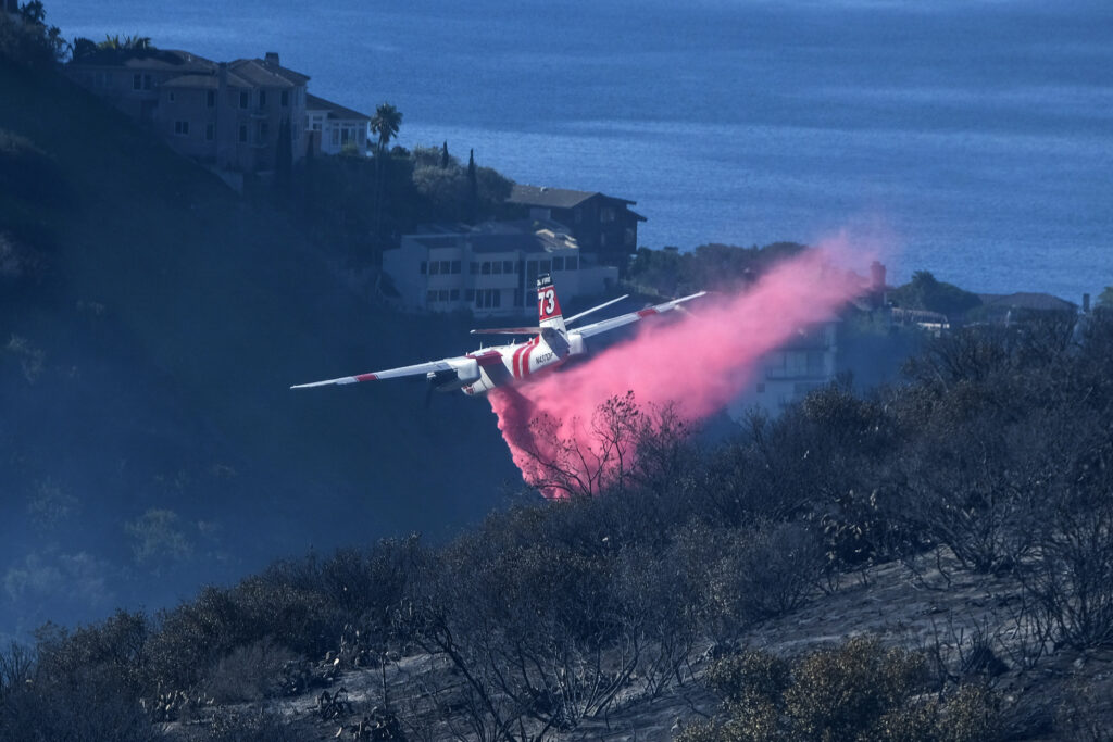 US testing new fire retardant, critics push other methods