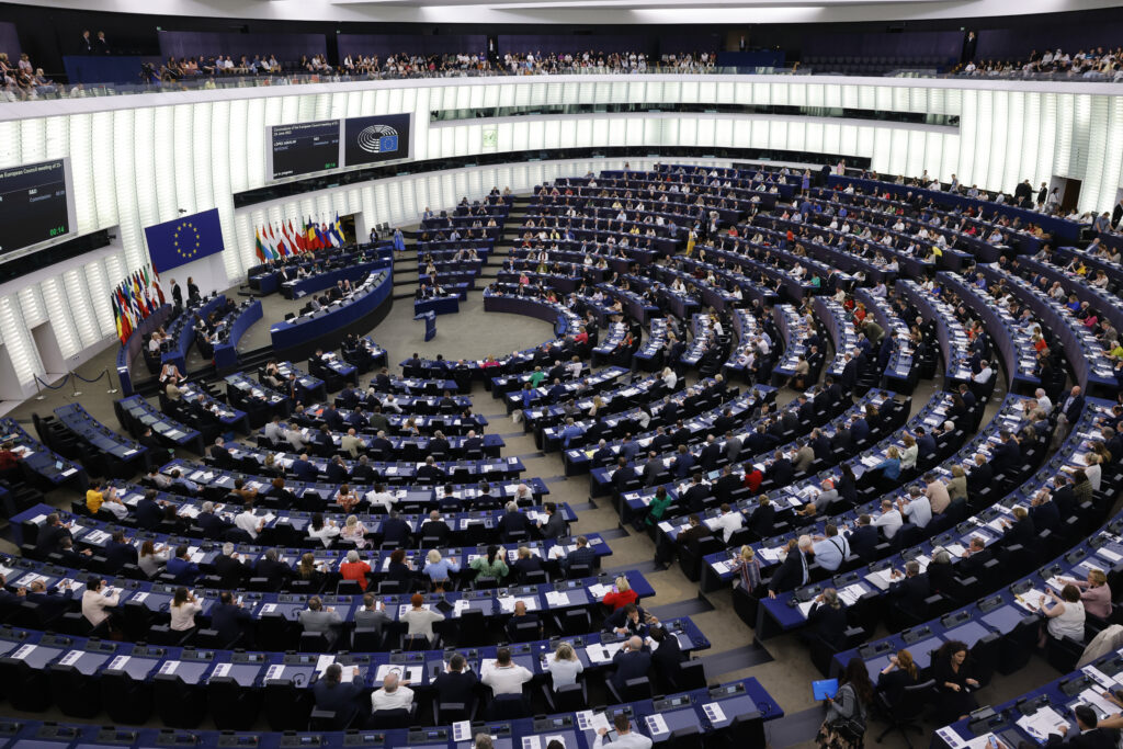 EU lawmakers back gas, nuclear energy as sustainable