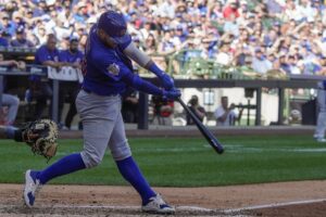Cubs rally against Brewers' bullpen, win 2-1 at Milwaukee