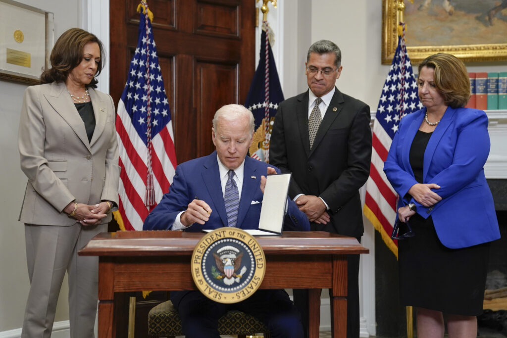 Impassioned Biden signs order on abortion access