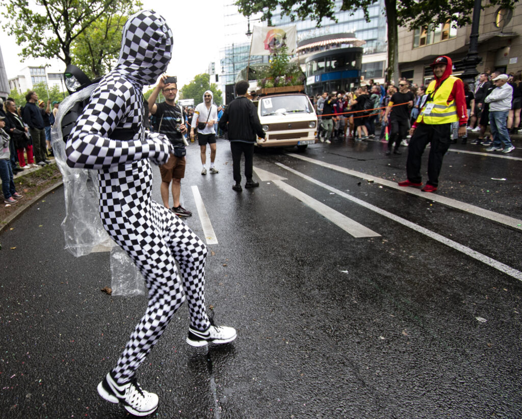 Techno party with Love Parade founder hits Berlin's streets