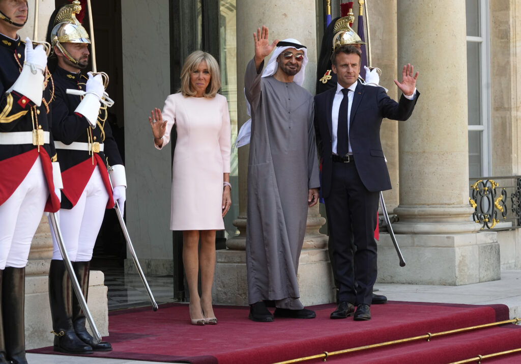 France, United Arab Emirates sign deal on energy cooperation