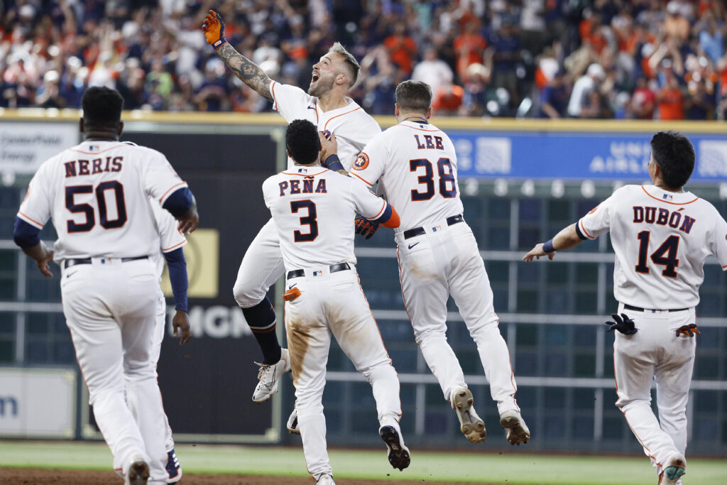 Matijevic’s 9th-inning single lifts Astros over Yankees 3-2