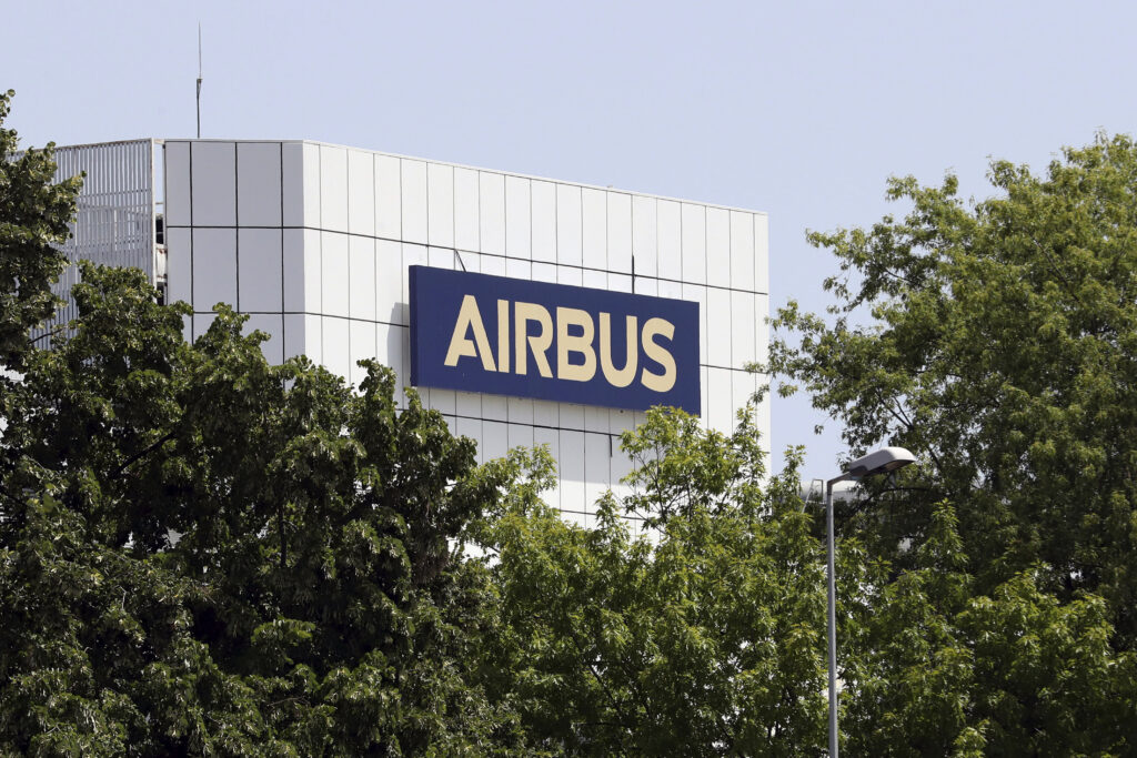 Airbus reports lower Q2 profit, trims 2020 production target