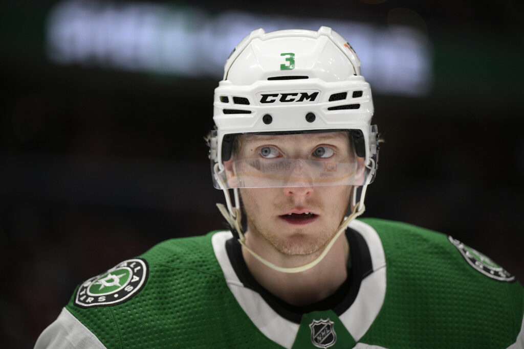 Anaheim Ducks sign D John Klingberg for 1 year, $7 million