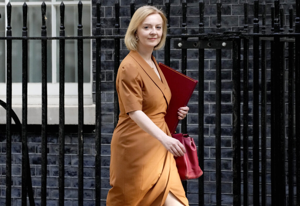Truss Tory front-runner vows fast action on Living Cost