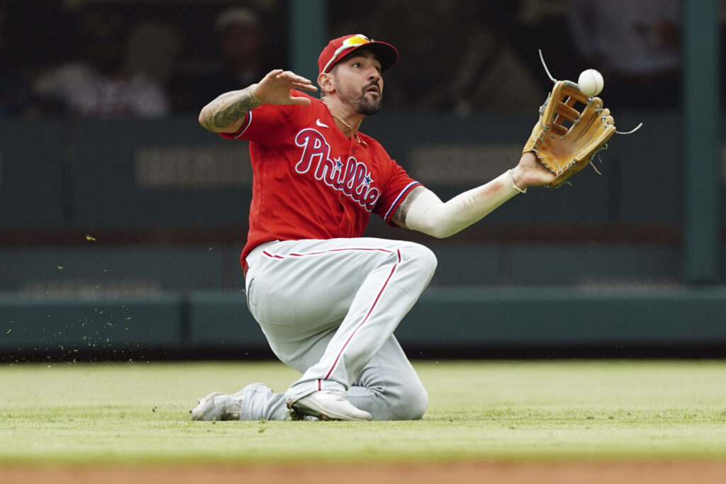 Castellanos HR after overturned call, Phils beat Braves 3-1