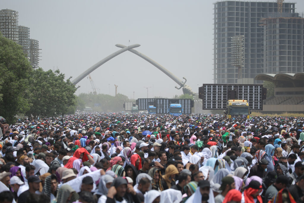 Hundreds of thousands gather for mass prayer in Baghdad