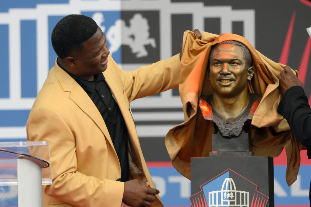 LeRoy Butler leaps into the Pro Football Hall of Fame