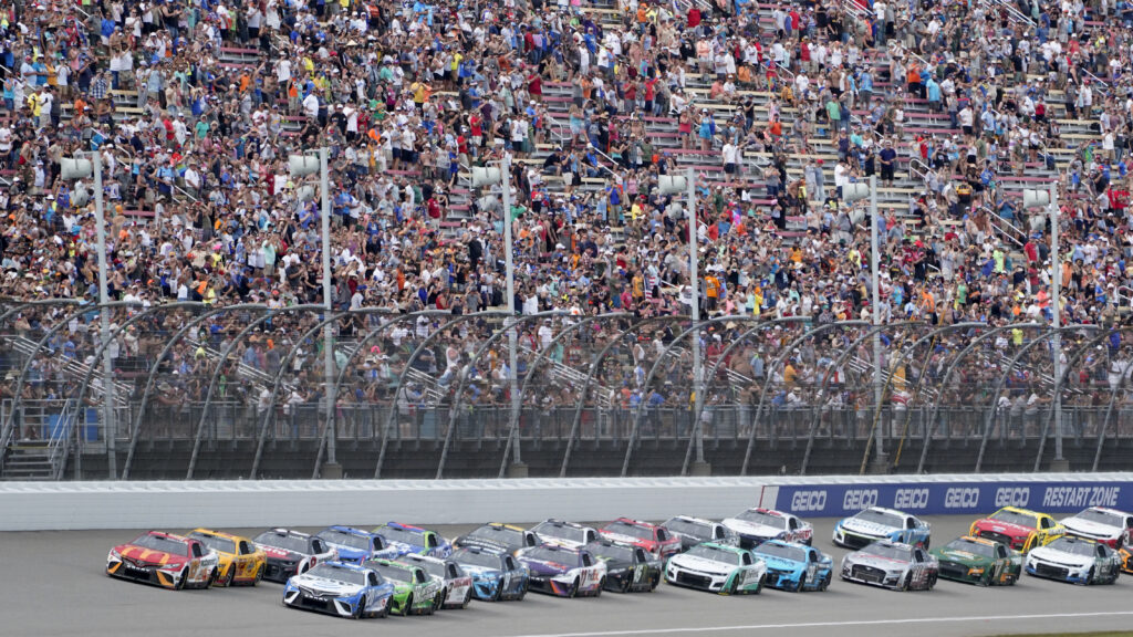 Harvick win complicates NASCAR playoff spots in final weeks