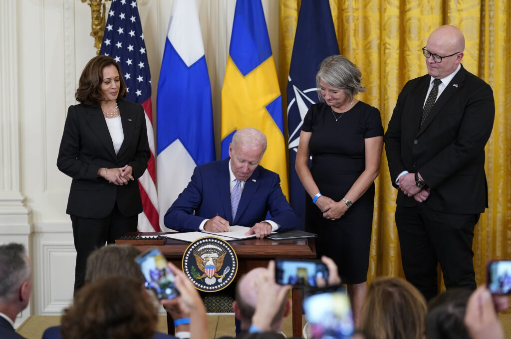 Biden formalizes US support for Finland, Sweden joining NATO