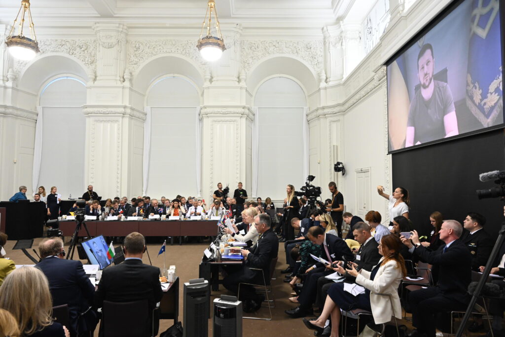 Western nations pledge more military support for Ukraine