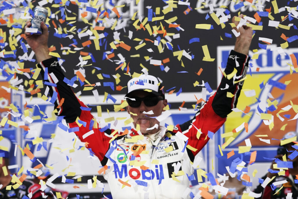 Column: Harvick seizes momentum ahead of NASCAR playoffs