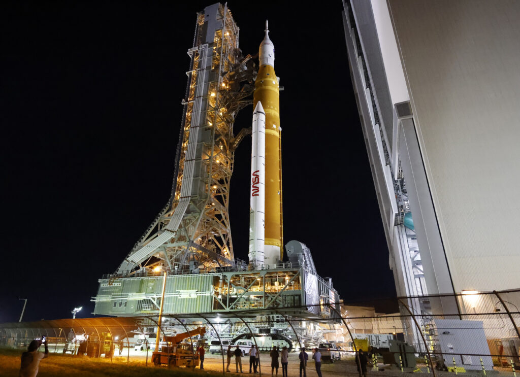 NASA's moon rocket moved to launch pad for 1st test flight