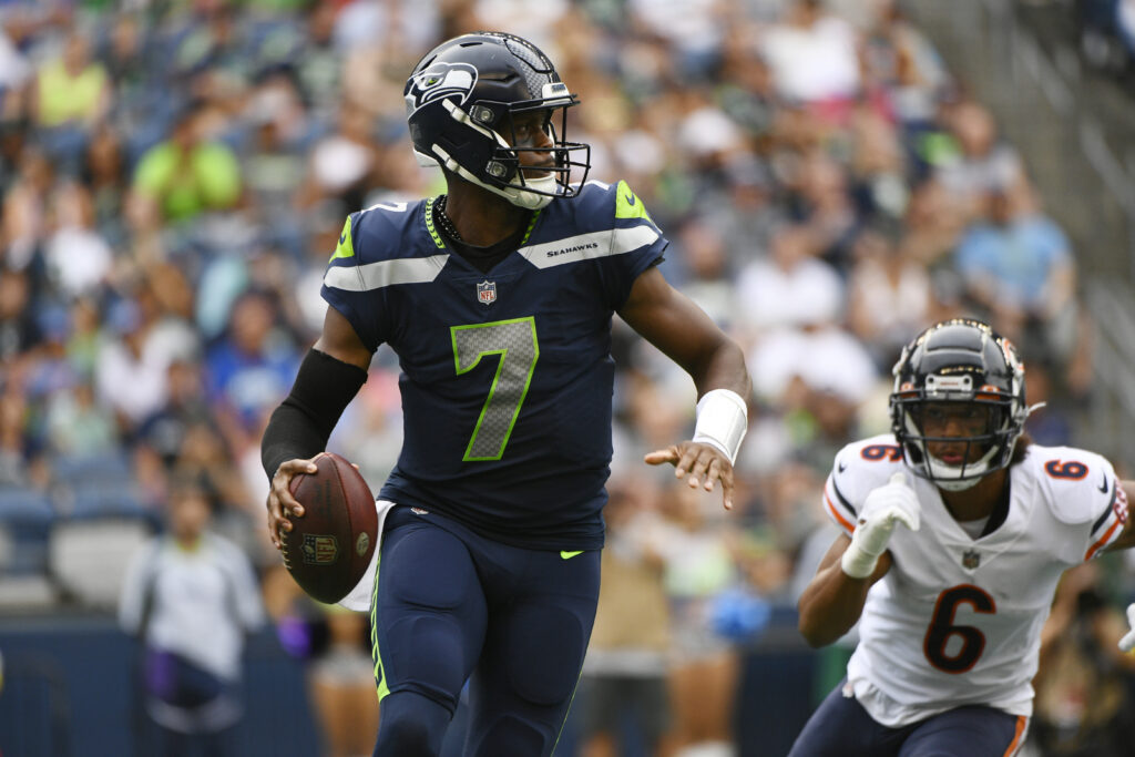 Smith, error-prone Seahawks struggle in 27-11 loss to Bears