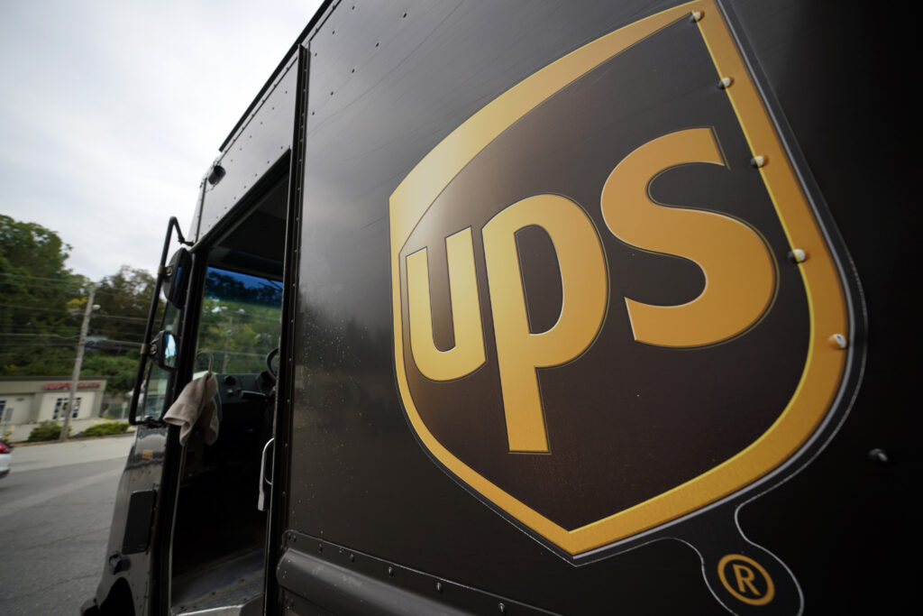 UPS to hire more than 100,000 for the holidays