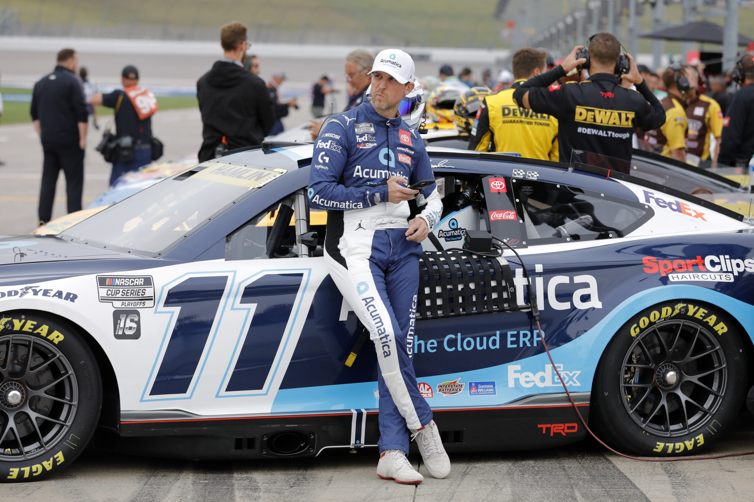 Denny Hamlin wins pole for NASCAR Cup Series' first street race in downtown  Chicago