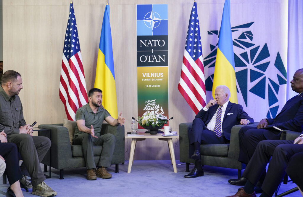 President Joe Biden listens as Ukraine's President Volodymyr Zelenskyy