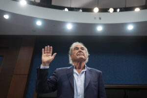 Oliver Stone Urges New Probe Into JFK Assassination