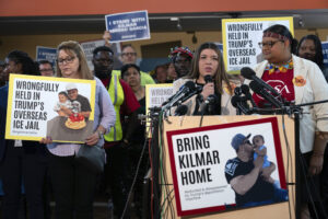 Chief Justice Delays Return Order for Deported Man