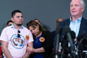 Judge Orders Trump Officials to Justify Deportation Delay