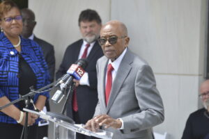 Fred Gray, icône des droits civiques, honoré par une statue