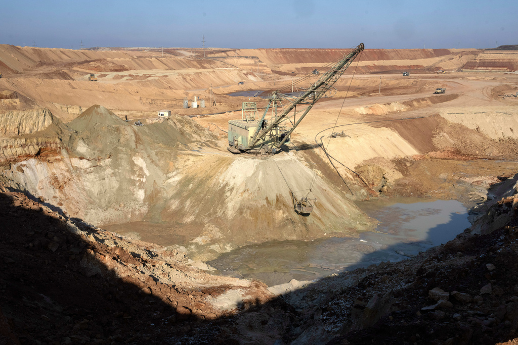 New U.S.-Ukraine Pact Grants Access to Critical Resources
