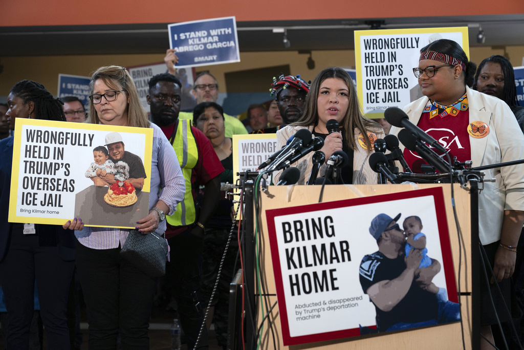 Judge Rejects Trump’s State Secrets Claim in Deportation
