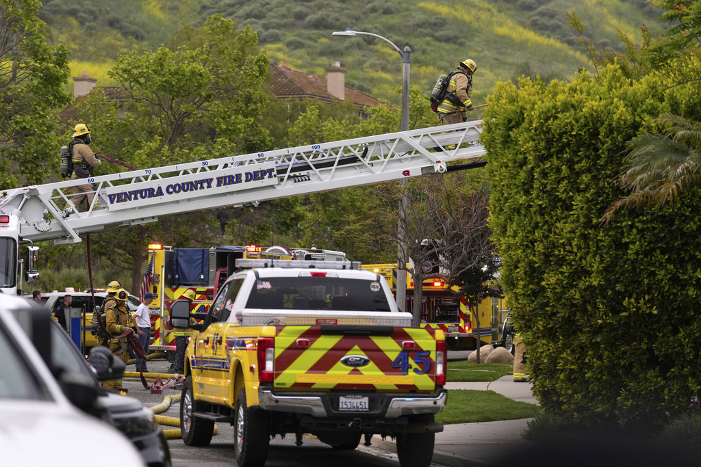 Small Plane Crash Kills One in Simi Valley