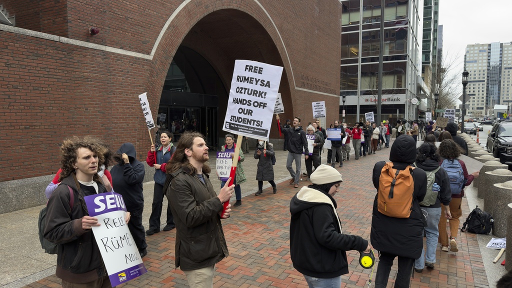 Turkish Tufts Student Released After ICE Detention