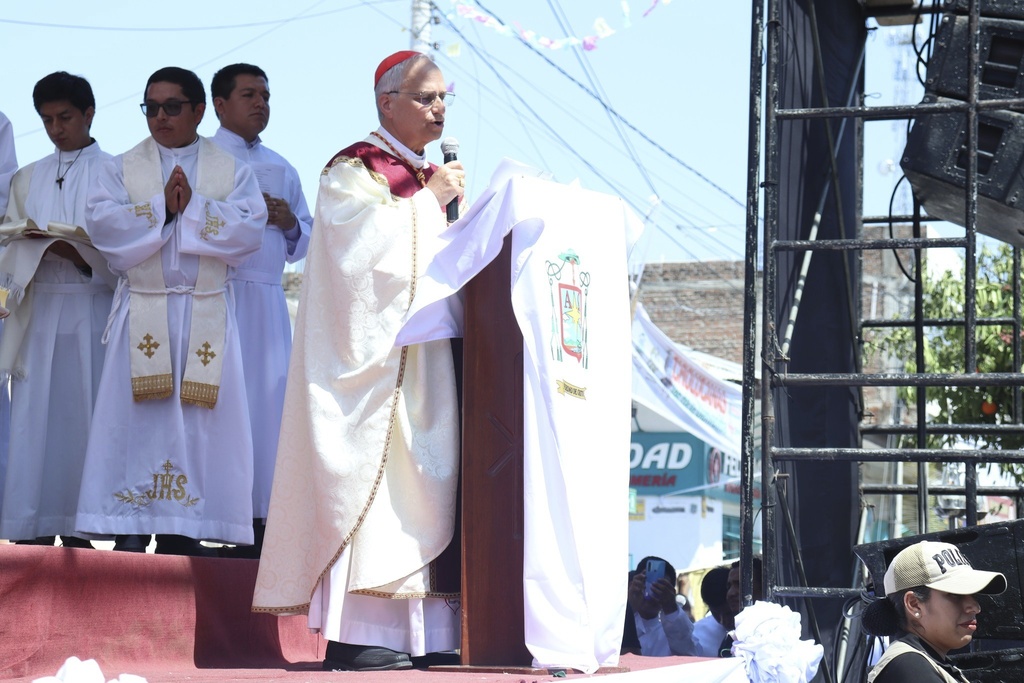 First Peruvian-American Pope Inspires Joy Across Peru