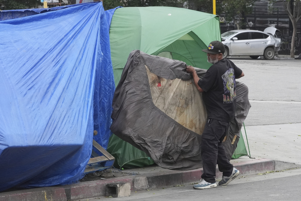 California Governor Pushes Local Crackdown on Homeless Camps