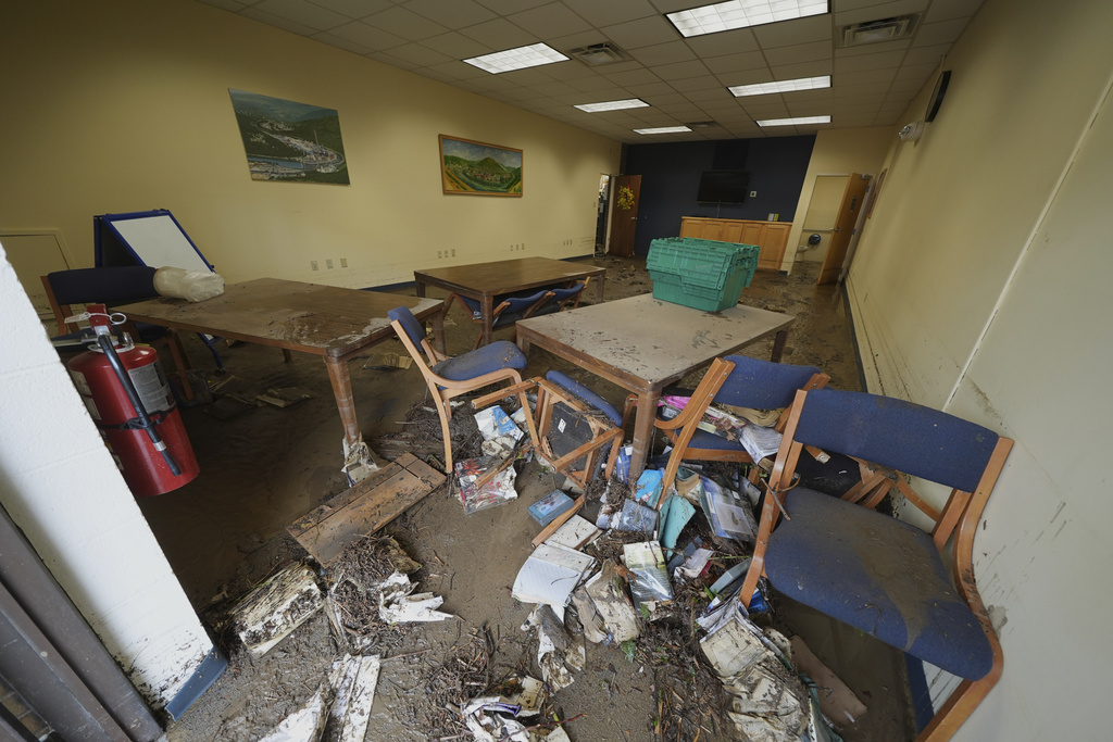 Maryland Flooding Strands Dozens Overnight at School