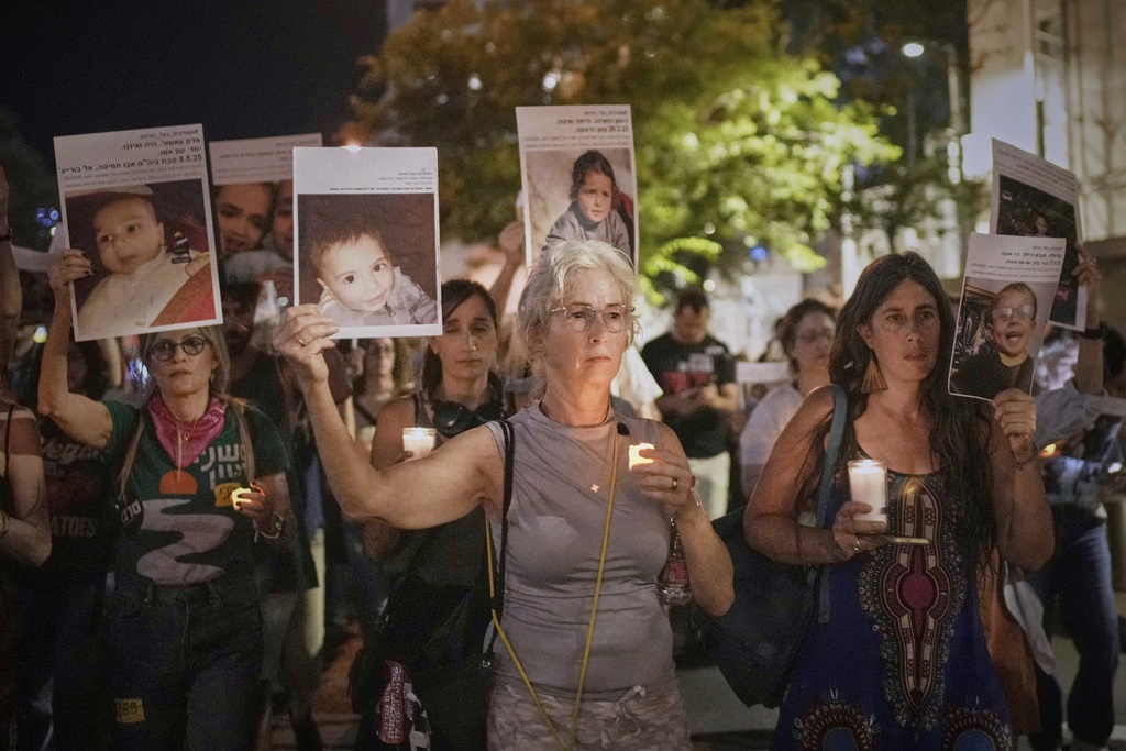 Updated: Gaza Crisis Deepens as Israel Pressures Hamas Talks