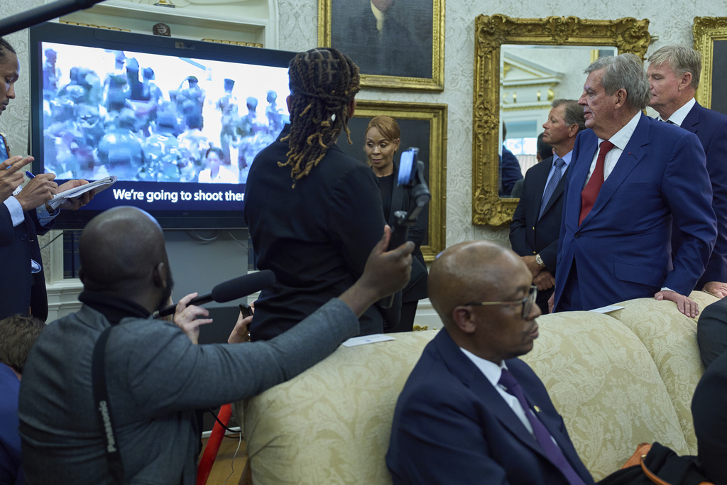 Trump Presses Ramaphosa on White Farmer Violence