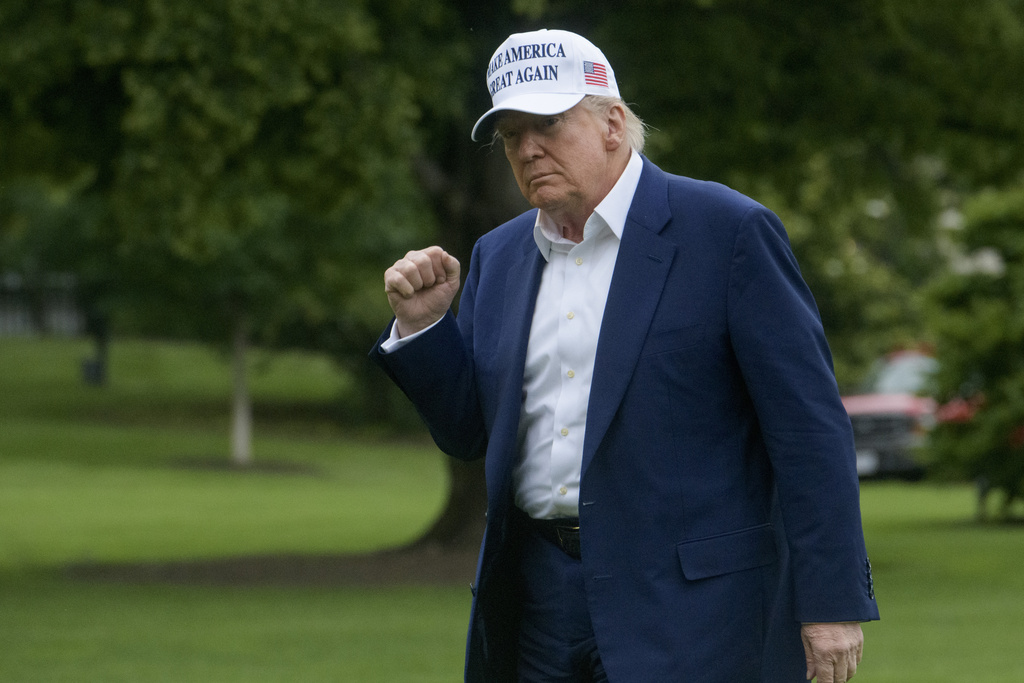 Trump to Pardon Chrisleys After Fraud Convictions