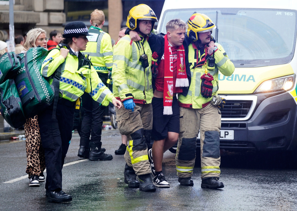 Minivan Rams Crowd at Liverpool Championship Parade