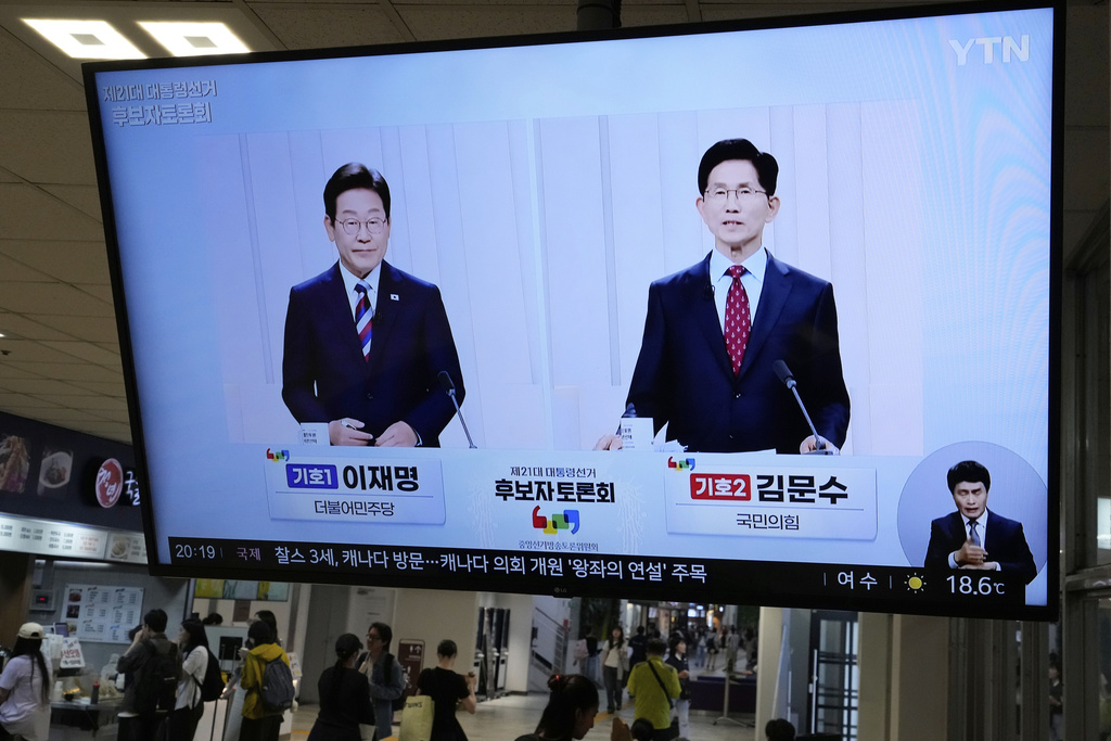 South Korea Election Turns Ugly Amid Scandals, Attacks