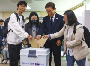 South Korea Election Turns Ugly Amid Scandals, Attacks