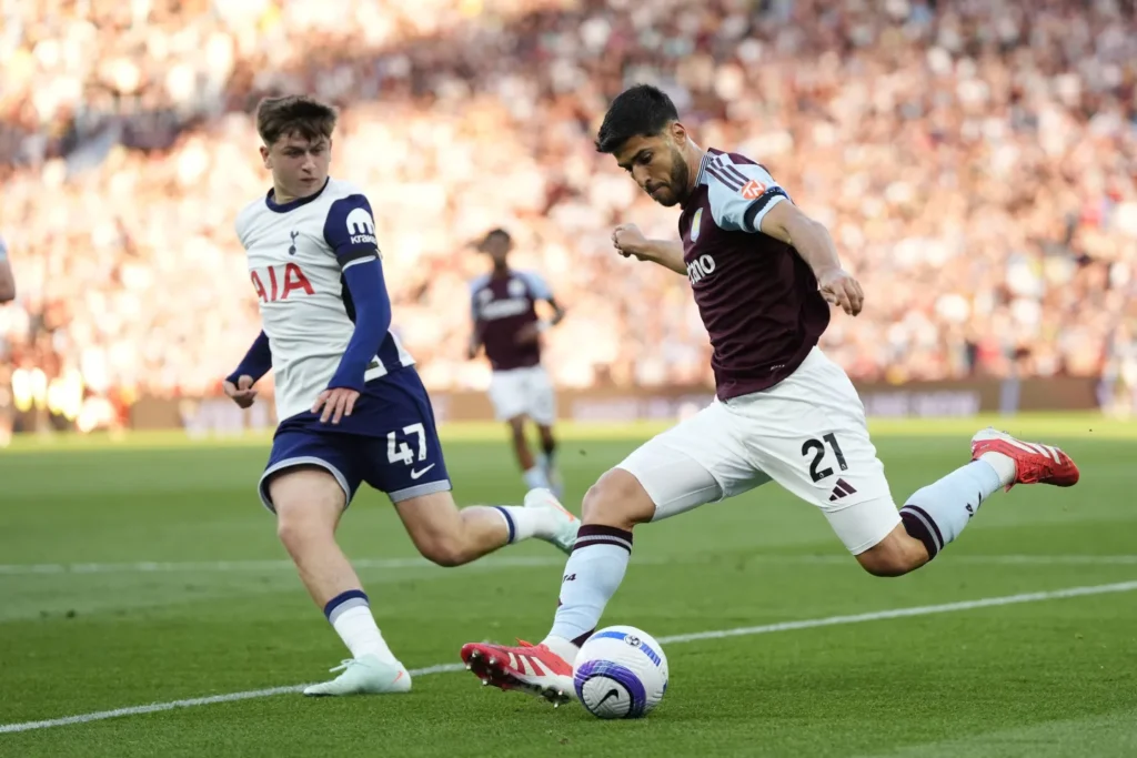 Villa and Chelsea Win Key Matches in UCL Race