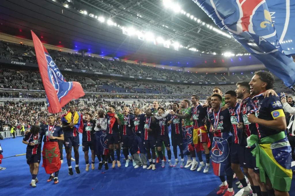PSG Crushes Reims, Closes In on Historic Treble