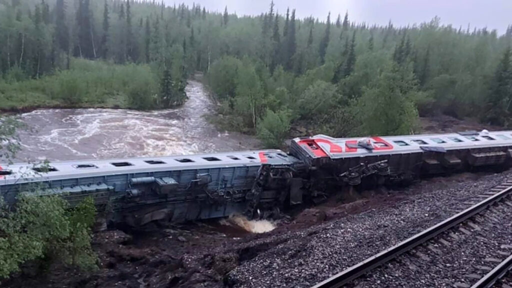 Russian Train Crash Kills Seven, Injures Thirty