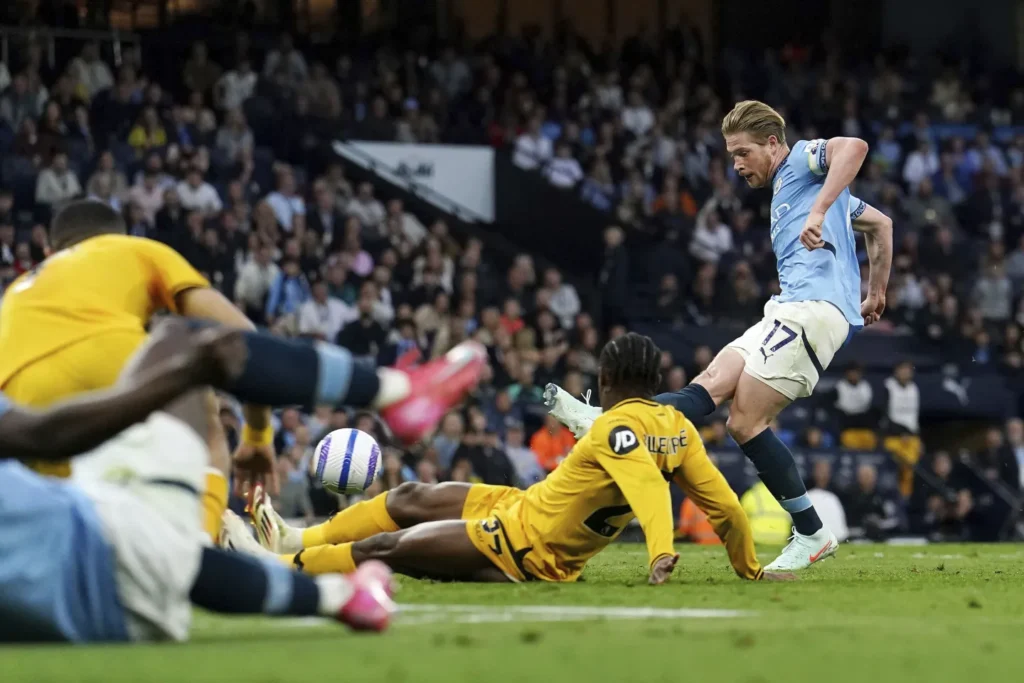 Manchester City Beats Wolves, Climbs to Third