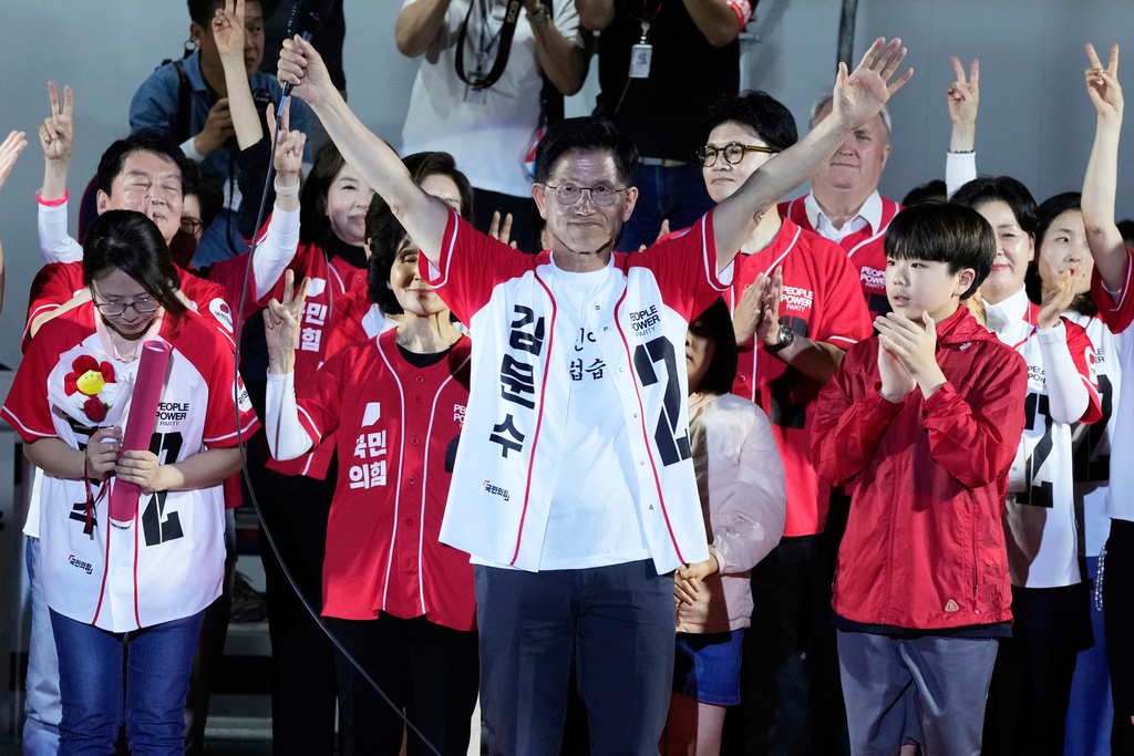 Lee Jae-myung Leads Presidential Race After Yoon Exit