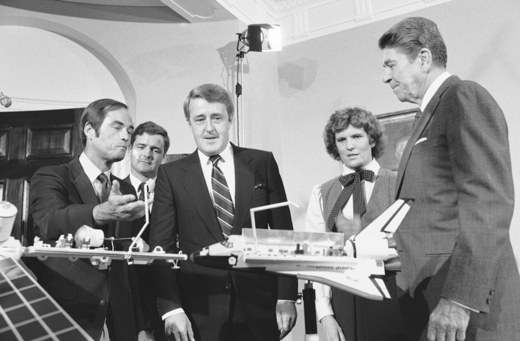 Marc Garneau, Canada’s First Astronaut, Passes Away
