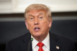 Trump Announces London Trade Negotiations With China