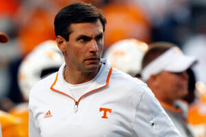 Former Coach Dooley Mulls GOP Bid Against Ossoff